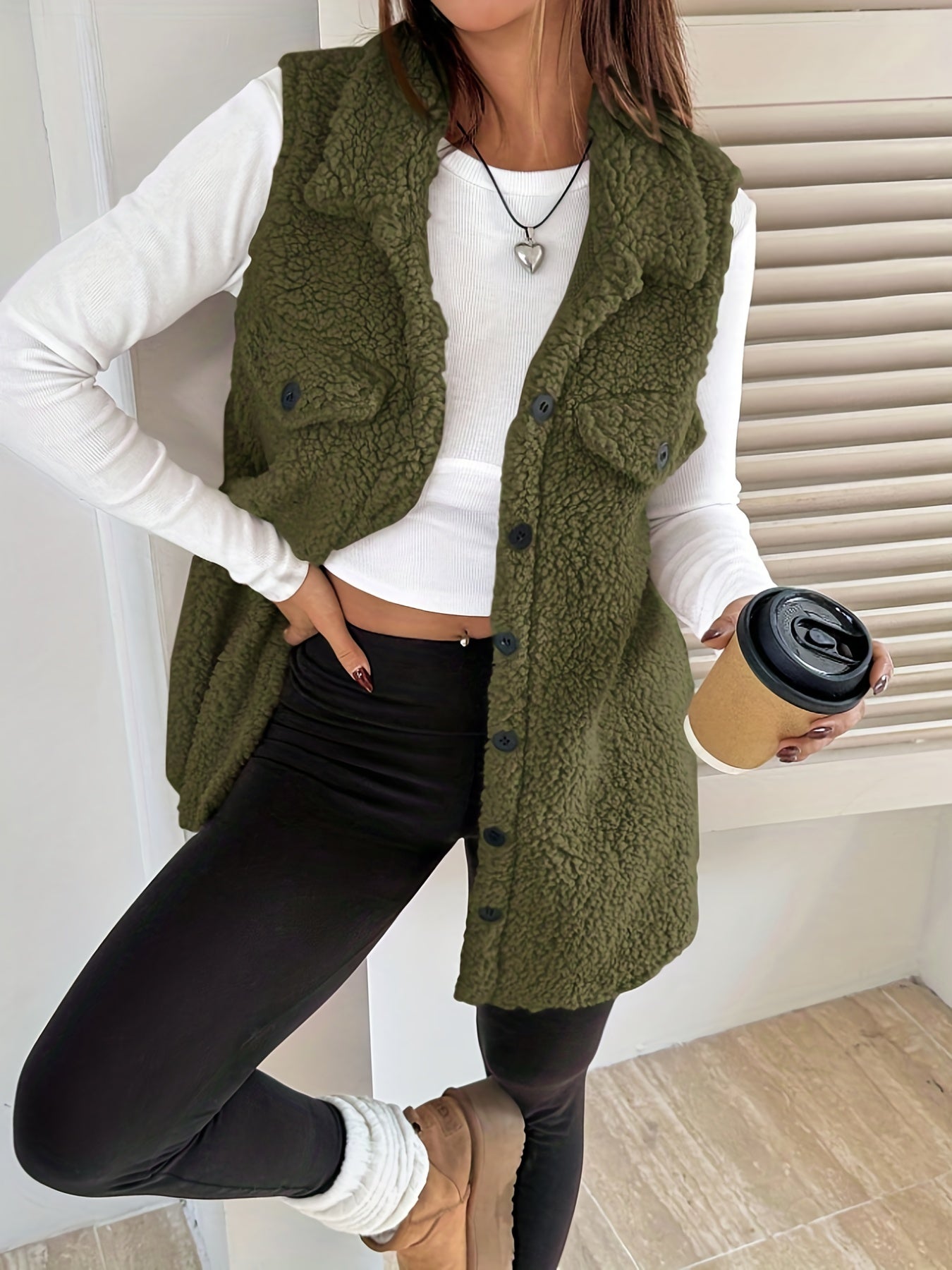 AURA | Elegantna volnena brezrokavnik